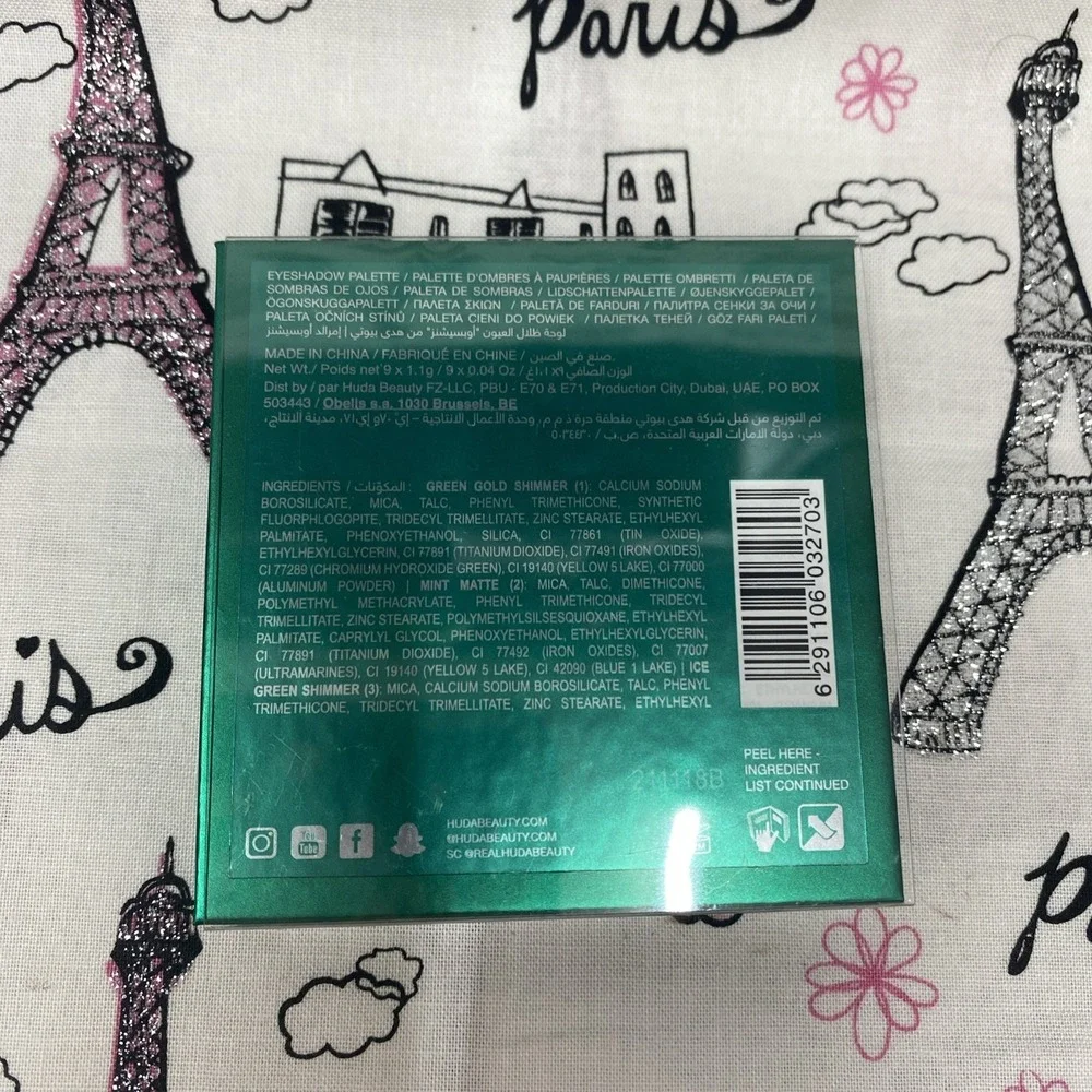 HUDA‎ BEAUTY EMERALD OBSESSIONS 9-COLOR EYESHADOW PALETTE